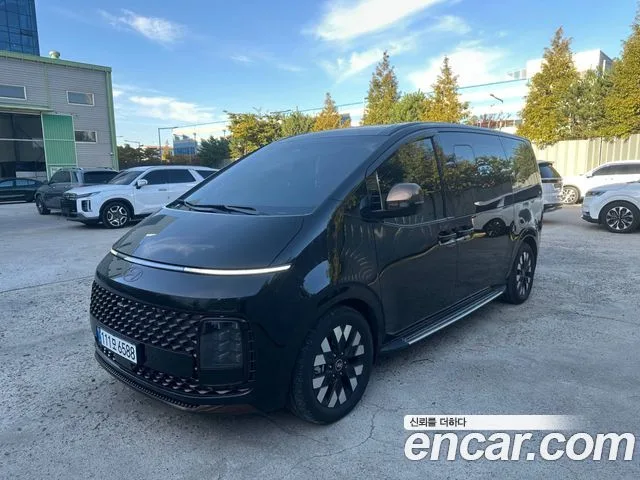 2025 Hyundai Staria