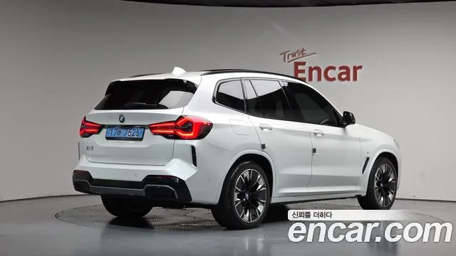 2024 BMW iX3