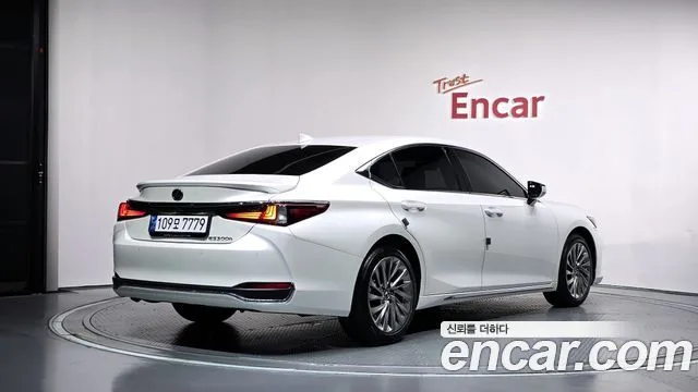2026 Lexus ES