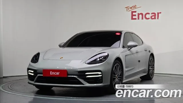 2023 Porsche Panamera