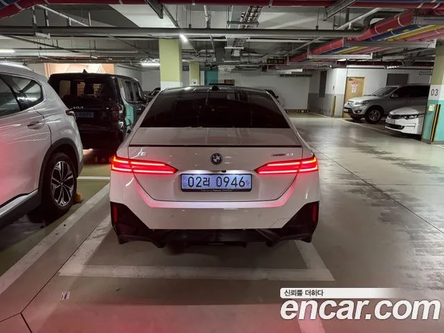 2025 BMW i5