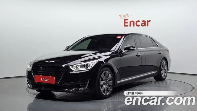 2018 Genesis EQ900