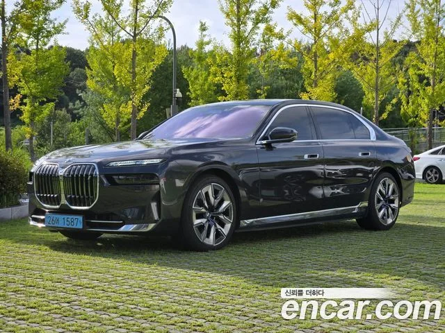 2024 BMW i7