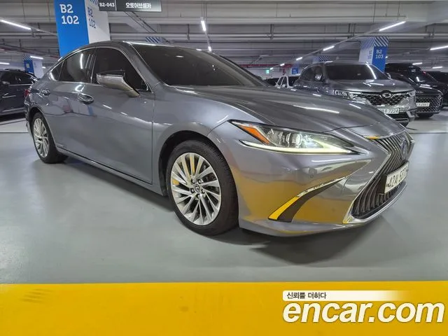 2019 Lexus ES, foto 2