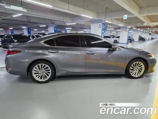 2019 Lexus ES, foto 4