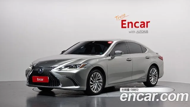 2019 Lexus ES