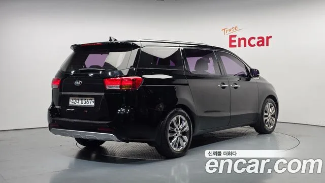2016 Kia Carnival, foto 2