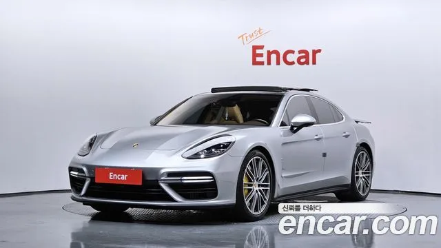 2018 Porsche Panamera