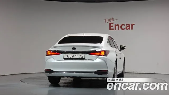 2026 Lexus ES, foto 4