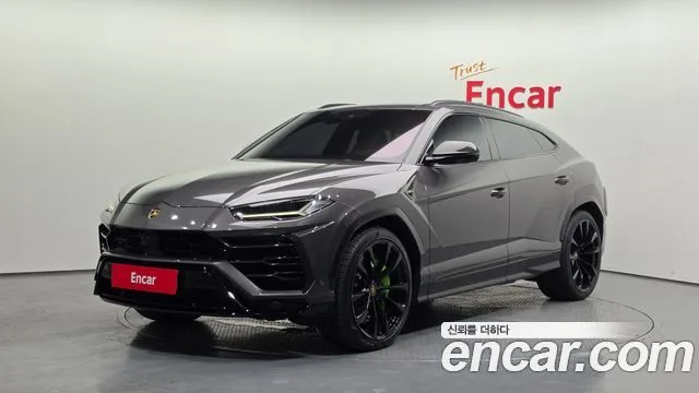 2022 Lamborghini Urus