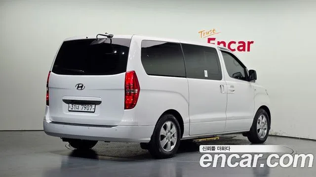 2019 Hyundai Starex, foto 2