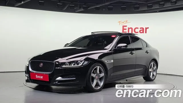 2016 Jaguar XE
