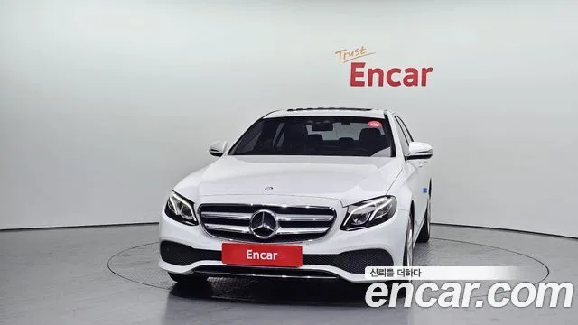 2017 Mercedes-Benz E-Class, foto 3