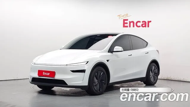 2025 Tesla Model Y