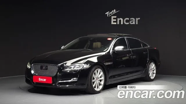 2016 Jaguar XJ