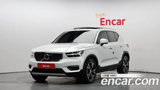 2021 Volvo XC40