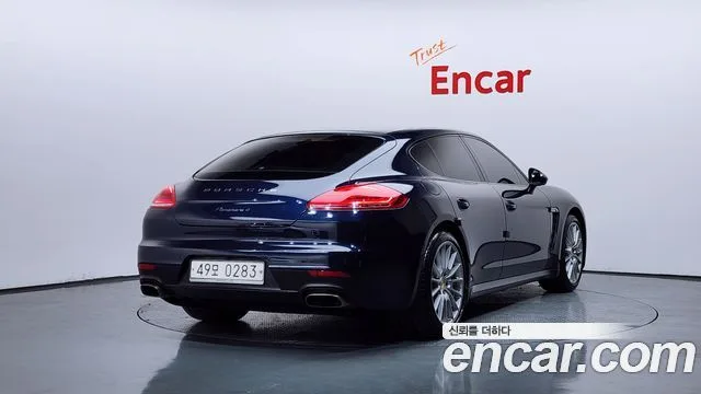2016 Porsche Panamera