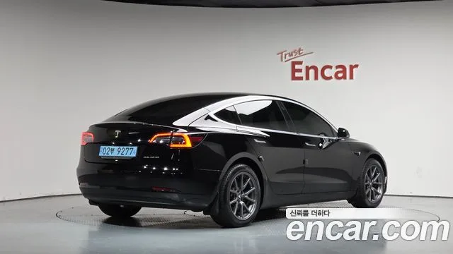 2020 Tesla Model 3, foto 2
