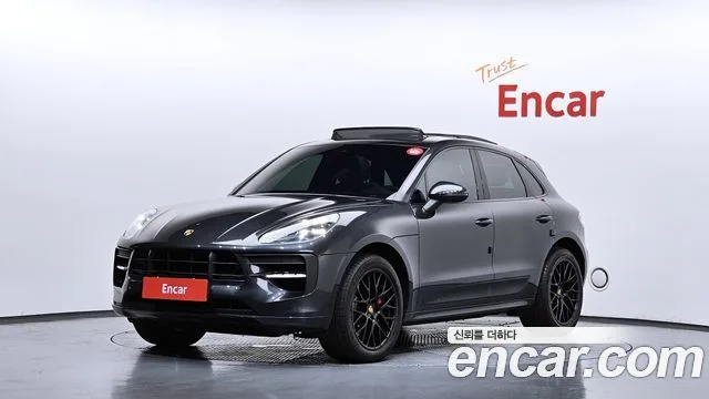 2021 Porsche Macan