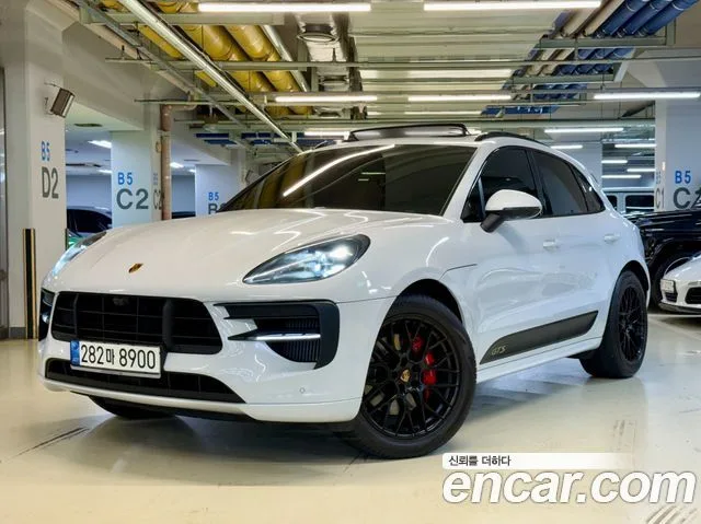 2020 Porsche Macan