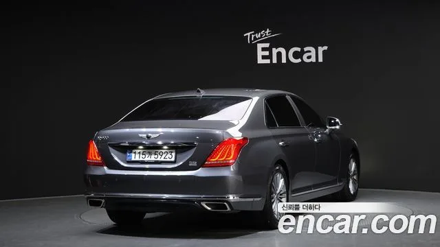 2016 Genesis EQ900, foto 2