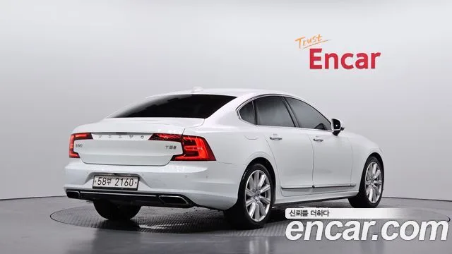 2019 Volvo S90