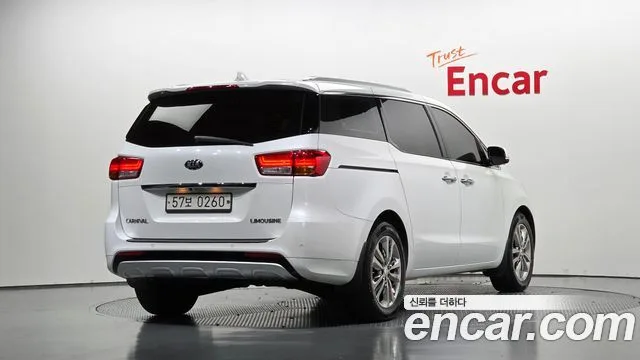 2017 Kia Carnival