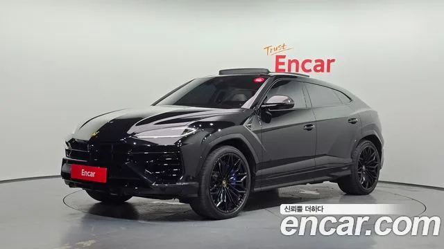 2025 Lamborghini Urus