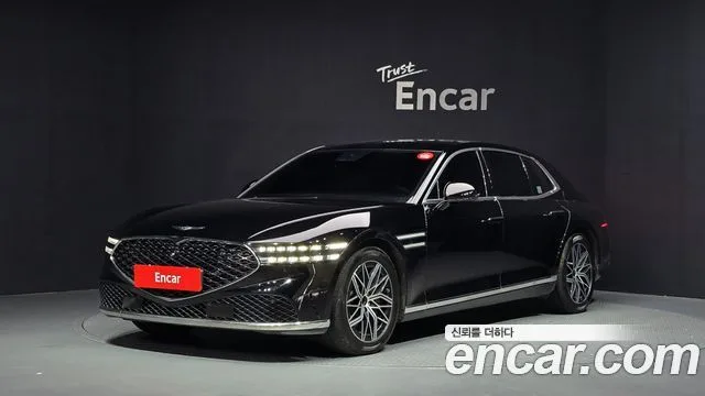 2022 Genesis G90