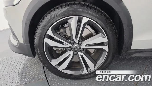 2021 Volvo V60, foto 4