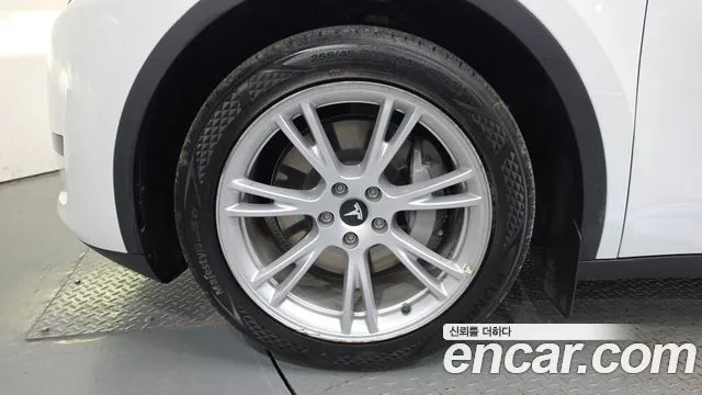 2024 Tesla Model Y, foto 4
