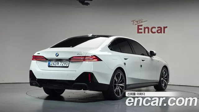 2025 BMW 5-Series