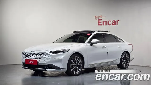 2023 Kia K8