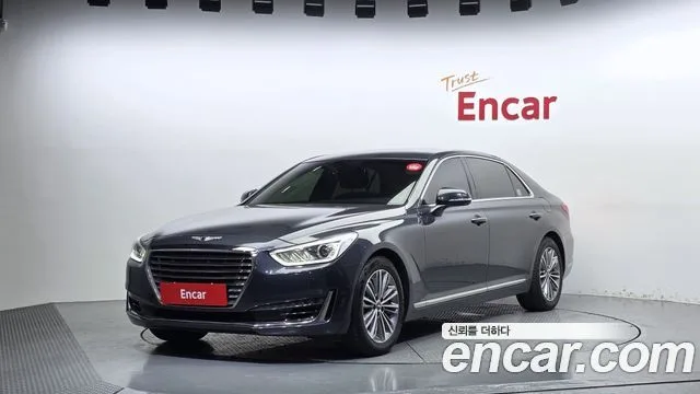 2017 Genesis EQ900