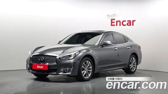 2018 Infiniti Q70