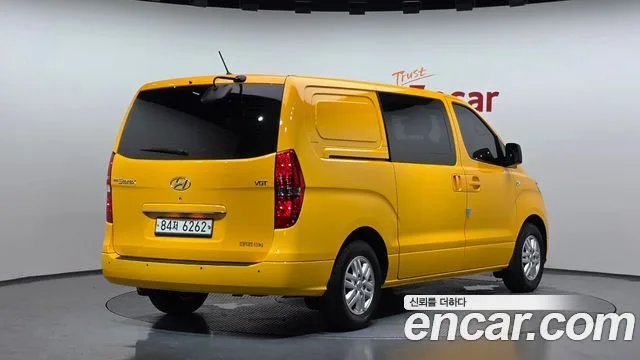 2021 Hyundai Starex
