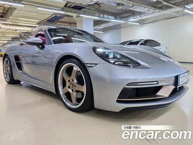 2021 Porsche 718