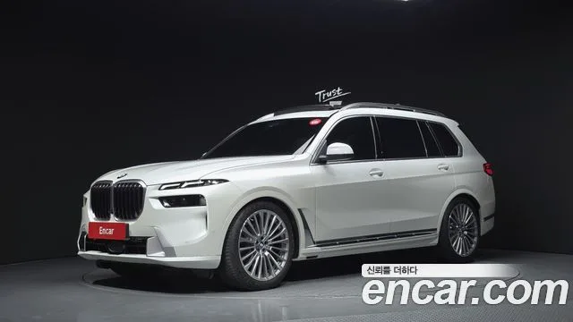 2025 BMW X7