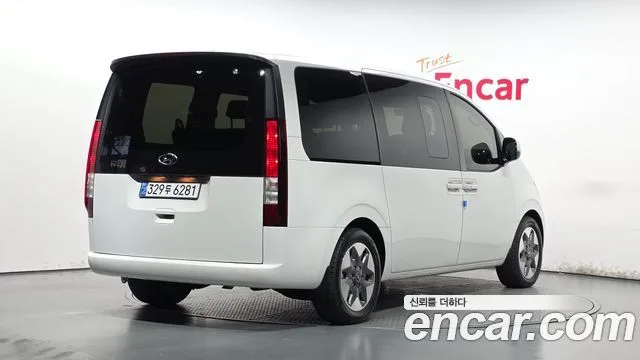 2023 Hyundai Staria, foto 2