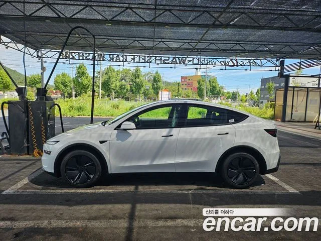 2026 Tesla Model Y