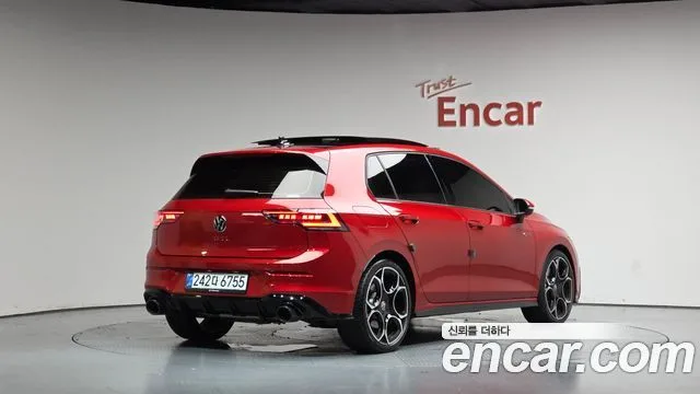 2025 Volkswagen Golf