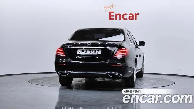 2017 Mercedes-Benz E-Class, foto 4