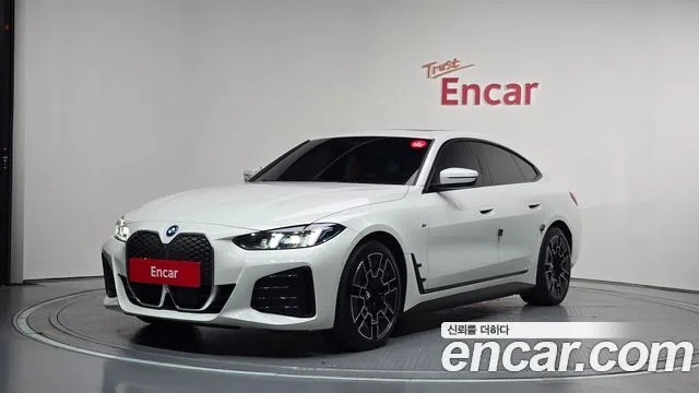 2025 BMW i4