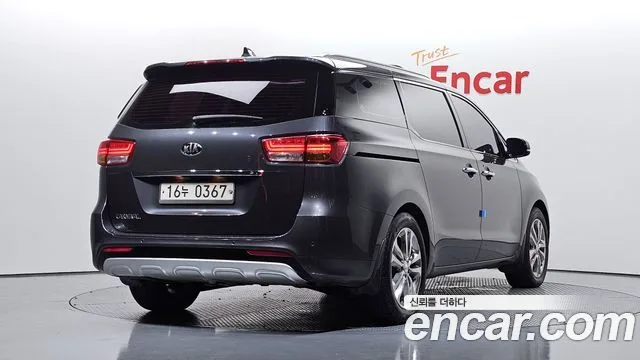 2016 Kia Carnival, foto 2