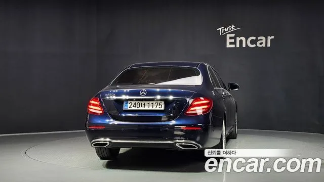 2017 Mercedes-Benz E-Class, foto 4