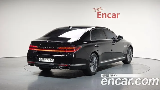 2020 Genesis G90