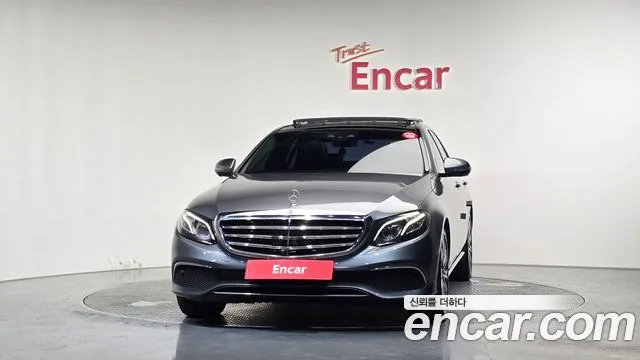 2017 Mercedes-Benz E-Class, foto 3
