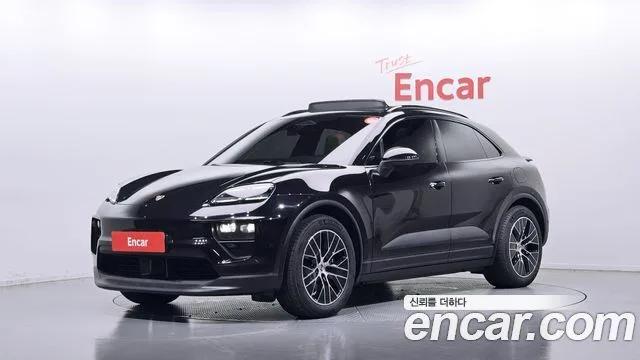 2025 Porsche Macan