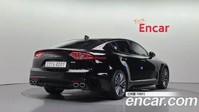 2019 Kia Stinger, foto 2