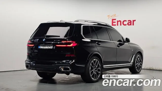 2025 BMW X7
